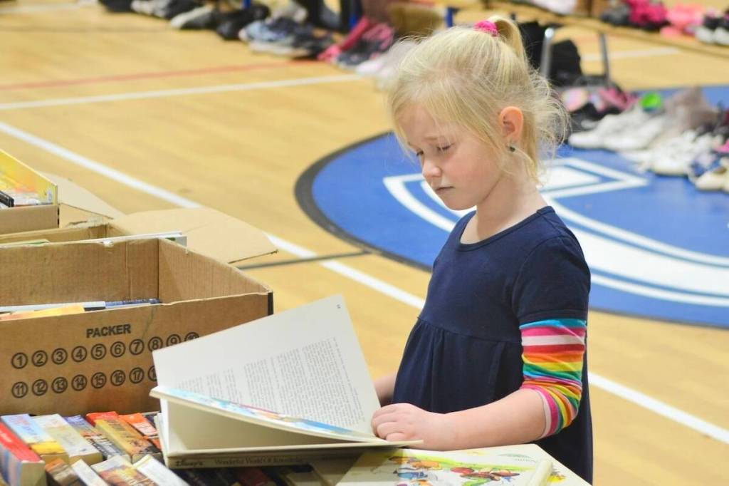 Prices dropped at the Everything $1 sale as the day went on. (Saman Dara/Aldergrove Star)